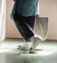 Load image into Gallery viewer, MIZUNO X EDWIN SCHOOL TRAINER WHITE × BLUE