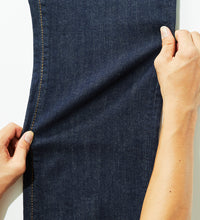 Load image into Gallery viewer, LUCKY JEANS
