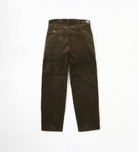 Load image into Gallery viewer, 2TUCK TROUSERS Olive
