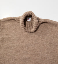 画像をギャラリービューアに読み込む, [Coming soon]TURTLE NECK KNIT Light Brown
